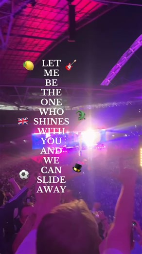 Oasis Slide Away Performance at Wembley