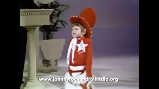 Throwback to a Classic Comedy Moment! Check out this hilarious 1969 performance of "Along Came Jones" from The Andy Williams Show, featuring Andy Williams, Ray Stevens, and Danny Thomas in a perfectly timed musical-comedy skit. This classic routine brought the old-time melodrama to life with plenty of laughs, over-the-top sound effects, and, of course, a slow-moving but heroic Jones! 🎭 Fun Trivia: The little cowboy who played "Jones" in this performance was none other than Jimmy Osmond—just six