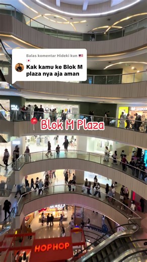 Menikmati Suasana Dingin di Blok M Plaza