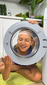 Self-portrait on the washing machine doors 👱‍♀️ | 5-Minute MAGIC