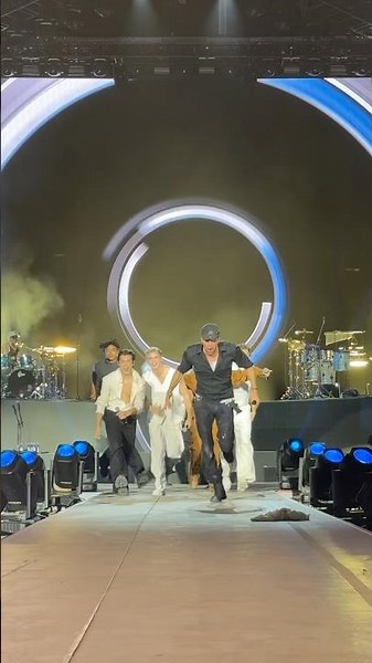 thank you @S‪@Santos_Bravos‬for coming out last night!! Gracias Monterrey!!!! 🇲🇽🇲🇽🇲🇽