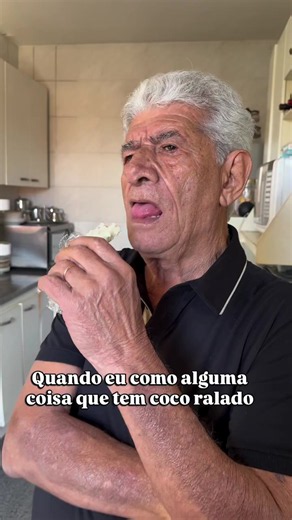 Quando Eu Como Algo com Coco Ralado – Memes e Reações