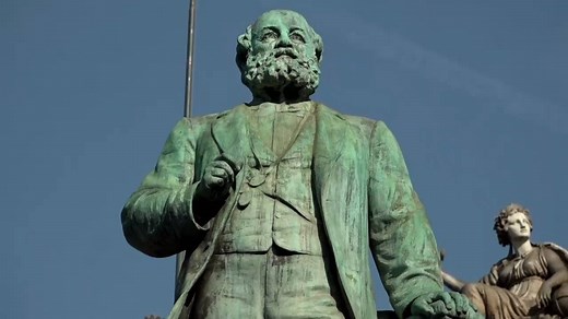 🇨🇭 Wer war Alfred Escher? Vor 200 Jahren kam der Schweizer Pionier in Zürich auf die Welt. Er war einer der einflussreichsten Personen des 19. Jahrhunderts und brachte die Schweiz wirtschaftlich und politisch voran. | Blick