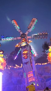 Skater 🤯🔥 #skater #überkopf #kirmes #kermis #fahrgeschäft #karussell #omg #adrenaline #thrill #volksfest #straubing #gäubodenfest #amazing #mondial #überschlag | Oliver Beyer