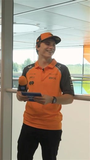 ‪@McLaren‬ F1 Team Driver ‪@oscar_piastri‬ Bloopers with Dropbox Dash