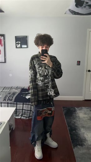 Ts my pop out😂🙏😭🥹😇👌#sagging #clothes | sagging