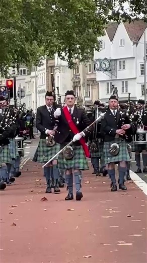 City of Bristol Pipes & Drums accompanied the Remembrance Day Parade to the cenotaph | Bristol.Live