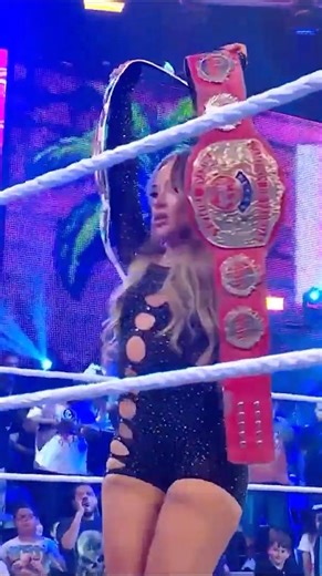 Lola Vice stands tall 💪 #WWENXT