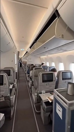 ✈️ Inside the Giant Airbus A380 – Full Double-Deck Cabin Tour | Airlines World