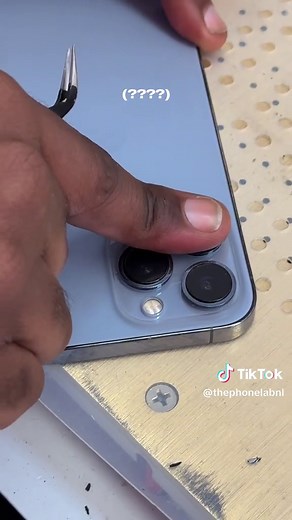 Wil je ook je telefoon laten maken? Dat kan! Maak een afspraak via thephonelab.nl of kom langs in 1 van onze winkels in Amsterdam, Rotterdam, Utrecht, Den Haag, Haarlem of Alkmaar! 🚀