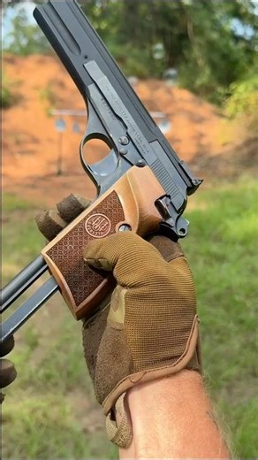 BERETTA MODEL 76 TARGET 💥 Guns & Bubbles