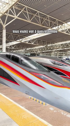 Loïc Lagarde on Instagram: "🇨🇳 FR - L’année dernière, j’ai voyagé à bord du Fuxing CR400AF, le train à grande vitesse chinois reliant Chongqing à Chengdu. Ce trajet d’une heure, à une vitesse de 350 km/h, a été une expérience mémorable. La classe affaires, que je vous montre à la fin de la vidéo, est tout simplement incroyable : sièges spacieux inclinables, ambiance feutrée, et un confort digne des meilleures compagnies aériennes. Le tout pour environ 50 €, un tarif plus que raisonnable pour