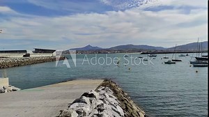 windsurf en el puerto de Hondarribia, guipuzcoa, pais vasco españa. Stock Video