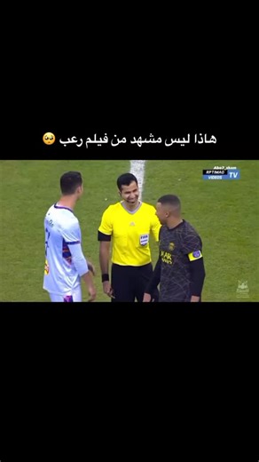 𝐉𝐰𝐚𝐧 𝐀𝐋-𝐈𝐬𝐦𝐢𝐚𝐥 on Instagram‎: "مـتـابـعـة فضلـاً ♡ 日本利用压电瓷砖将脚步转化为电能。这些瓷砖捕捉来自你脚步的动能。当你行走时，你的重量和动作会对瓷砖产生压力。瓷砖会轻微弯曲，从而产生机械应力。瓷砖内部的压电材料将这种应力转化为电能。每一步都会产生少量电荷，而数百万步结合在一起就能产生足够的电力来驱动 LED 灯、数字显示屏和传感器。在像涩谷车站这样繁忙的地方，每天大约有 240 万个脚步为这一系统作出贡献。这些电能可以被储存或立即使用，从而减少对传统电力来源的依赖，并支持可持续的城市基础设施。这种方法将日常运动转化为实用的可再生能源 #日本 #知识 #事实 #你知道吗 #推荐 科技 创新 历史 技术 实验 热门"‎