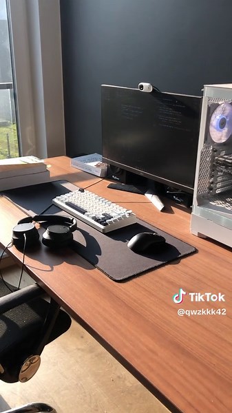 40 minute study Python before school #informatics #computerscience #consistency #python #engeneering #git #github #linux #rn #boring #lazy @da @abez9na