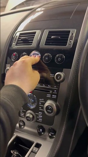 2009 aston martin DB9 startup