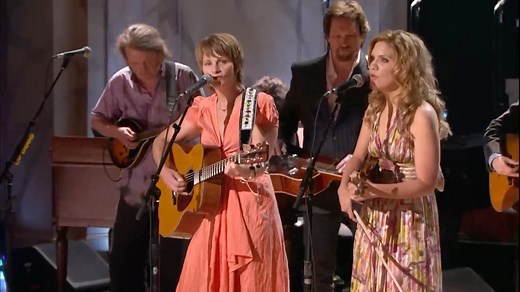 Music Monday On May 23rd, 2007, I performed at a concert honoring Paul Simon in celebration of his winning the Library of Congress Gershwin Prize. Alison Krauss and I performed “The Boxer”, featuring Jerry Douglas. What incredibly amazing company to be in. The best of the best. Paul came into our dressing room while Alison and I were rehearsing. He seemed to approve of what we were doing. Phew! And the song….. I remember buying the Bridge Over Troubled Water album when I was a teenager. My appre