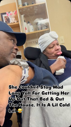 My Wife Tried To Play Mad With Me!! For Getting Her Up Out That Bed And Out The House On Her Work Day At The Salon. It’s Starting To Get A Lil Cold Here In Florida Though. I Knew It Wasn’t Gonna Last Long And I was gonna get her to Laugh. I’m just doing my part as a Full Time Caregiver and Husband. Per Drs Orders I Got To Keep Her Brain Engaged And Keep Her Active On This Recovery Journey. She Told Me She Don’t Want No Problems. But Eventually Enjoyed Her Outing. #lucretiasroad2recovery #viral #