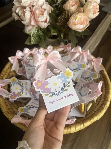Creative Wedding and Baby Shower Favor Designs