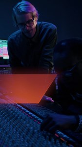 Learn from industry professionals and collaborate with peers in SAE Institute Chicago's entertainment business programs. | SAE Institute Chicago