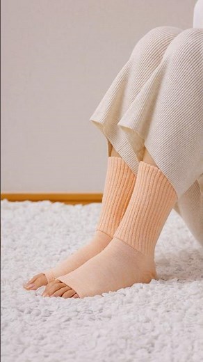 お風呂上がりのかかとケアはこれ一足。しっとり続くあったか靴下｜かかとケア靴下