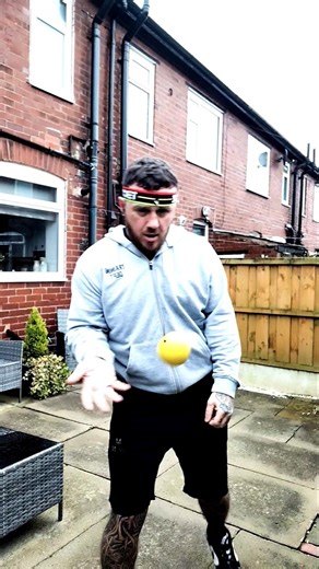 Take notice at the master of this exercise 🔥 #training #fun