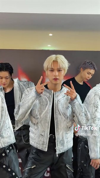 THE REDLINE is on the way Check out the latest updates through the link below https://linktr.ee/NCT127_NEOCITY_THE_REDLINE EVERYTHING, ALL AT ONCE, NEO 2026NCT.COM #NCT127 #THE_REDLINE #NCT127_5TH_NEOCITY_THE_REDLINE #NCT_10TH_ANNIVERSARY