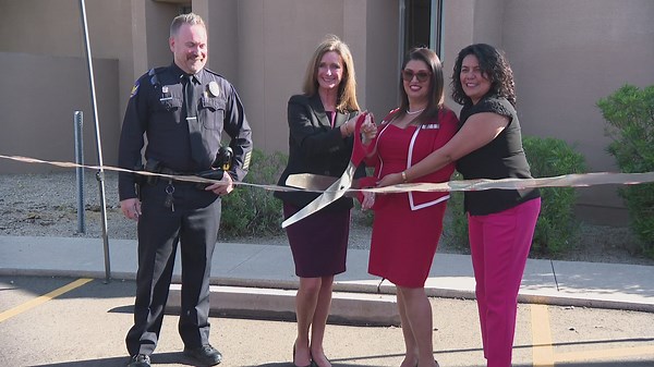 Phoenix police unveils new operations center in north Phoenix