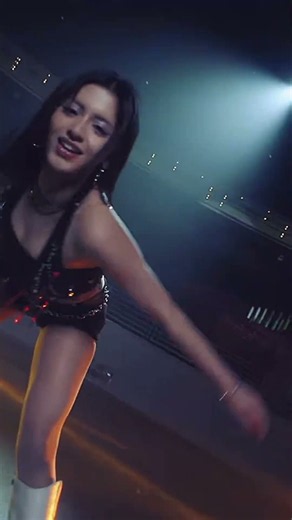 Aria Solo Shot from Girls on Fire 🔥