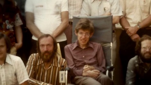 Hawking - egy zseni élete (2013)