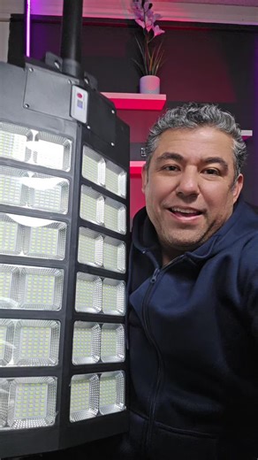 Lámpara solar exterior ultra potente 450000 lúmenes con sensor de movimiento 3 modos control remoto luz de seguridad impermeable para patio jardín cochera #TikTokShopCreatorPicks #SolarLights #OutdoorLighting #HomeSecurity #EnergySaving