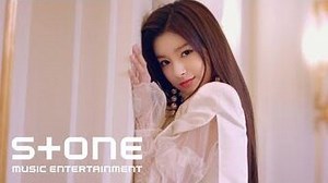 EVERGLOW Crank In Film YIREN (이런)