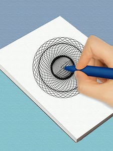 This artist has amazing grip on pen. | Amazing World