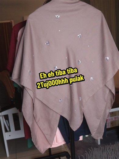 Tudung Bawal Bidang 45 ada macam-macam warna. . . . . #tudung #tudungbawal #tudungviral #tudungmurah #bawal