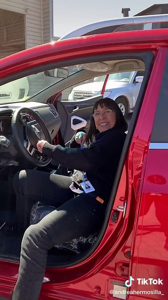 Explore the Luxurious JAC JS2 | Asesor Comercial Automotriz