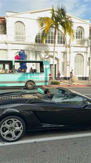 Al Pacino cruising a Lamborghini Gallardo Spyder on Rodeo is a Beverly Hills sight that blends old-school Hollywood with early 2000s supercar nostalgia. With a current market value around $90K–$140K, the Gallardo Spyder remains one of Lamborghini’s most iconic V10 open-tops. Its sharp lines and high-revving character still turn heads even among today’s modern exotics. A timeless combo of star power and Italian drama. #Lamborghini #carspex #fblifestyle | CarSpex