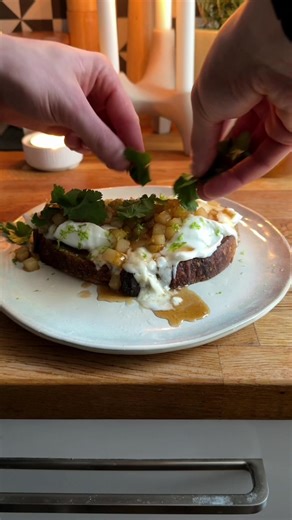 Przepis na Grzankę z Burattą i Gruszką na Śniadanie