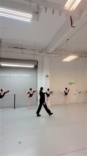 How we dance Grand Battement Combination at the Barre