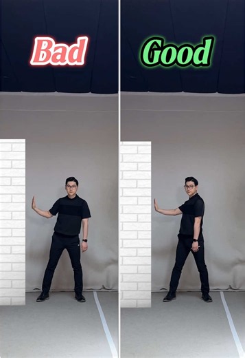 ✅Lesson Summary ✅ Push against a wall with your right hand. As you do, avoid letting your head move to the left. Instead, feel your right shoulder move back while your torso rotates. This simple drill helps you experience the correct body coil without excessive lateral movement. Once you feel this proper rotation, you’ll build a more powerful backswing, improve consistency, and make it much easier to return the club to the ball. 오른손으로 벽을 밀어 보세요. 이때 머리가 왼쪽으로 움직이지 않도록 유지하면서 오른쪽 어깨를 뒤로 젖혀 몸통을 회전해 보