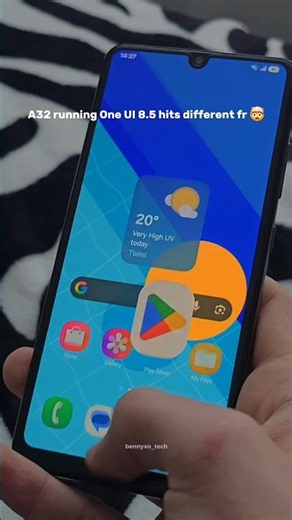 A32 running One UI 8.5… this feels ILLEGAL 🤯