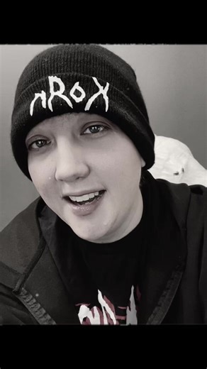 HisBabyBear (@chetsbabybear)’s videos with Echo - Trapt