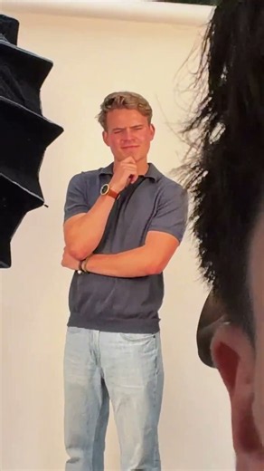 What is bro posing for #relatablestories #comedy #funnymemes