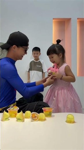 The difference between dad and his daughter and son #65 million Eisa underwear #human cubs #lucy