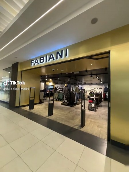 👔 The Best Father’s Day gifts at @Fabiani! 💙 Shop the latest and stylish fits, and show how Dad is so special. 🎁✨ #Fabiani #FathersDay #LakesideMall #GiftForDad #MensFashion 👔💙🛍️