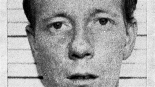 L’un des pires tueurs en série lui laisse la vie sauve, il va le voir en prison pour savoir pourquoi et la réponse est cauchemardesque