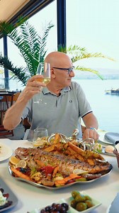 Наздраве за моментите, в които чувстваме, че всичко се движи в правилната посока. | Captain Cook Fish and Beef Restaurants