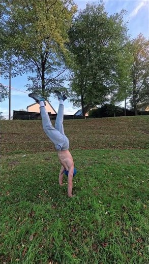 Tag 25 Handstand lernen #calisthenics #outdoors #nature #park #handstand