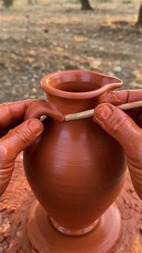 How to Make a Primitive Clay Water Jug for Evaporative Cooling
