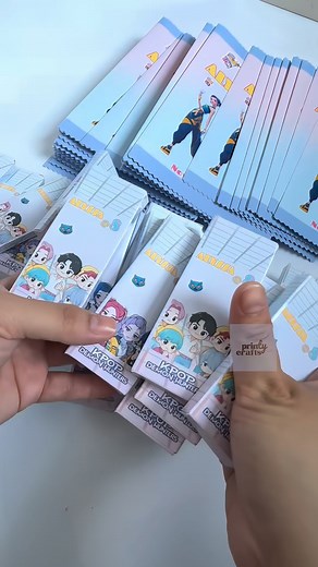 Let's make customized party favors for Alyssa! 🥰 Chipbag-ActivityBook-Crayons w/ Box. #fyp #fypreelsシ゚ #party #partyfavors #birthday #birthdaygiveaway #souvenir #giftideas | Printy Crafts