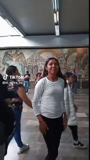 Hoy te mostramos como llegar a nuestra ubicación, CDMX, metro Cu del lado de la entrada a la UNAM. Puesto de periódicos El Extra de Cu, contamos con todo tipo de revistas, colecciones, periódicos, libros, etc. #cdmx #ciudaddemexico #mexico🇲🇽 #mexico #revista #comics #comic #manga #libros #libro #unam #metrocdmx #cu #puesto #puestos #productos #carros #colecciondevideojuegos #coleccionista #coleccionables